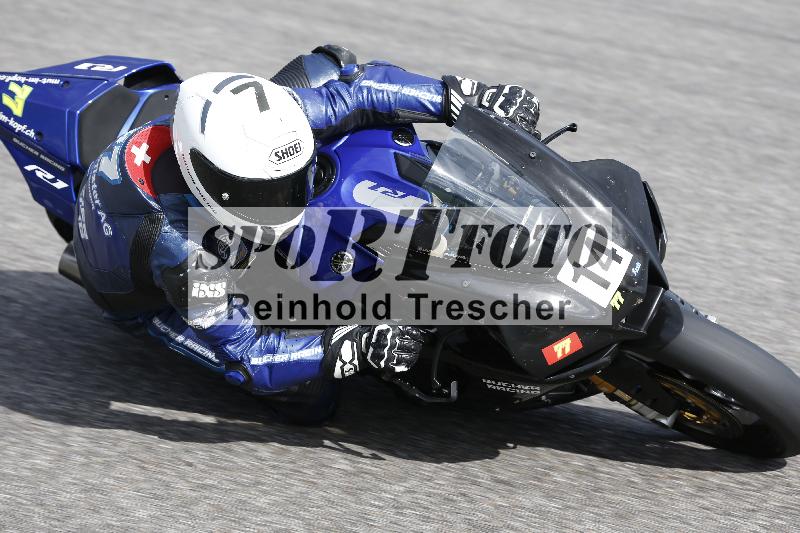 /Archiv-2025/53 16.09.2025 Track Day Domi Aegerter ADR/Gruppe rot/14